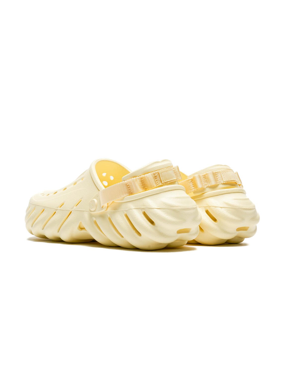crocs-echo-clog-buttercream-